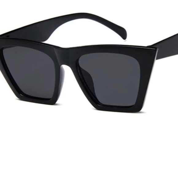 Sunglasses by Greeksglasses Cheetah Brown Rumours, check other listing for Black - Picture 3 of 6